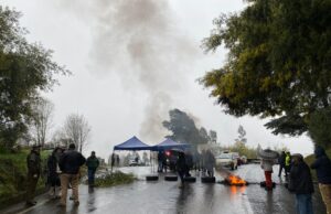 Vecinos de Filoco cortan ruta Pitrufquén – Toltén por mal estado de caminos