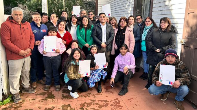 CONADI entrega certificados para que comunidades mapuche que han recibido tierras postulen a proyectos de desarrollo en la Araucanía