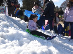 Loncoche se viste de blanco con nieve traída desde Corralco para celebrar el día de la niñez