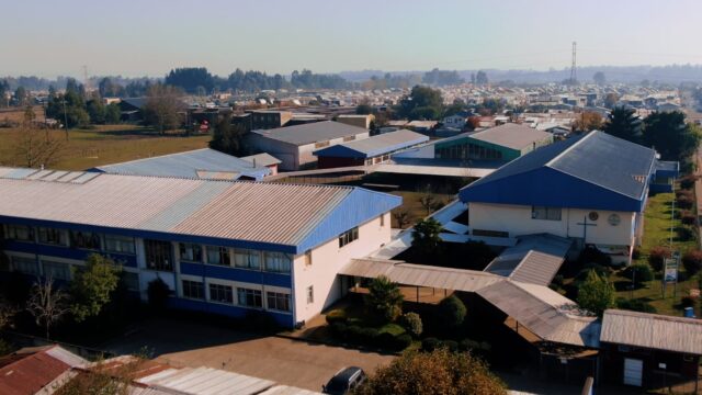 Liceo Bicentenario de Excelencia Monseñor Guillermo Hartl de Pitrufquén confirma suspensión de clases debido al sistema frontal