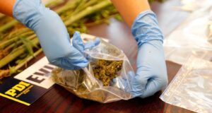 Adolescente de Lautaro fue detenido por vender drogas a través de aplicaciones de citas