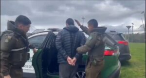 Carabineros detienen a sujeto que mantenía drogas en condominio en Temuco