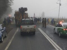 Vecinos de Freire se manifiestan por retraso en reposición de suministro eléctrico: hay dos detenidos