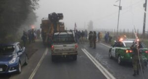 Vecinos de Freire se manifiestan por retraso en reposición de suministro eléctrico: hay dos detenidos