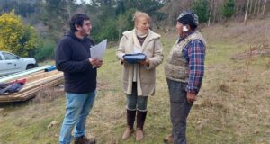 Municipio de Pitrufquén entrega nueva vivienda a matrimonio afectado por incendio en el sector de Trapehue