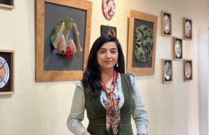 “Pu Rali en Mayólica Mapuche”: Por la artista de Gorbea Yessica Huentemán se presenta en Santo Tomás en el Arte