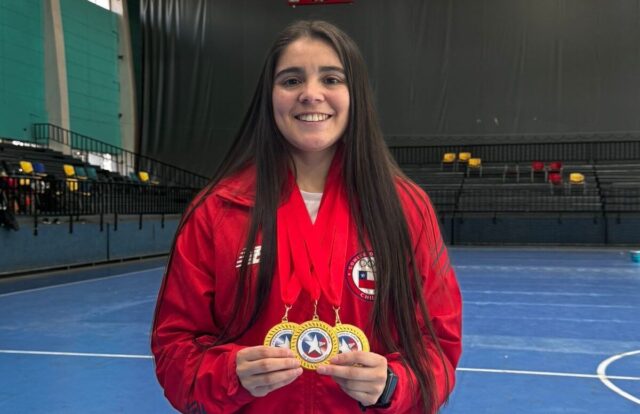 Victoriense Ashley Montre Rubilar, mantiene su título y se convierte en Tricampeona Nacional de Bádminton