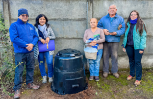87 familias de Teodoro Schmidt obtuvieron composteras gracias al fondo de protección para el reciclaje