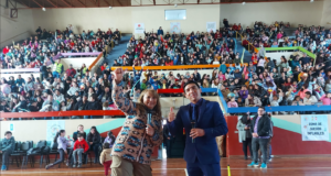 A gimnasio lleno se celebró el día de la niñez en Pitrufquén