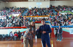 A gimnasio lleno se celebró el día de la niñez en Pitrufquén