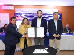 Gobernador Rivas firma mensaje para la renovación y mejora del transporte público regional con foco en la electromovilidad