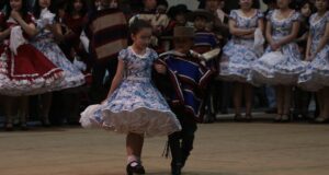 Con la participación masiva de la comunidad, comenzó el programa de fiestas patrias en Freire