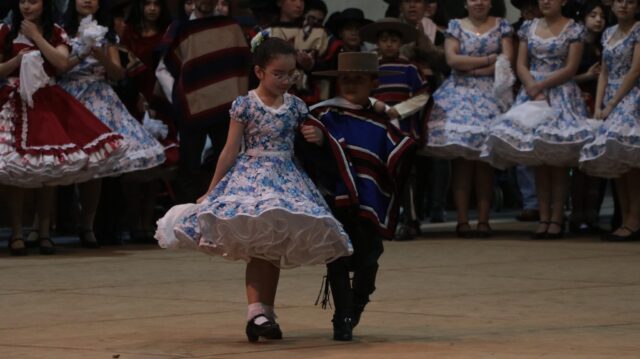 Con la participación masiva de la comunidad, comenzó el programa de fiestas patrias en Freire