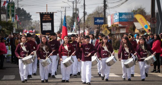 Freire se viste de fiesta con tradicional misa y desfile patriótico junto a la comunidad
