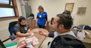 CESFAM de Pitrufquén abrió sus puertas a niños y niñas con lúdica actividad para cerrar el mes de la niñez