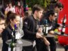 Garzones de distintos restaurantes de Pucón se lucieron en tradicional carrera de fiestas patrias