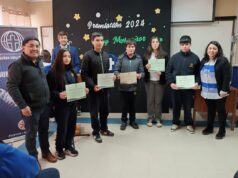 Premiación en el Liceo Bicentenario Monseñor Guillermo Hartl: Celebrando el compromiso y los valores de sus estudiantes
