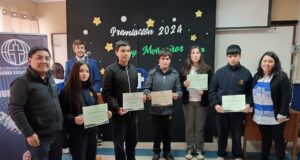 Premiación en el Liceo Bicentenario Monseñor Guillermo Hartl: Celebrando el compromiso y los valores de sus estudiantes