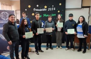 Premiación en el Liceo Bicentenario Monseñor Guillermo Hartl: Celebrando el compromiso y los valores de sus estudiantes
