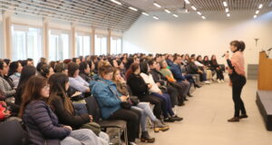 Funcionarias de salas cunas y jardines infantiles de Villarrica se capacitan en ley TEA