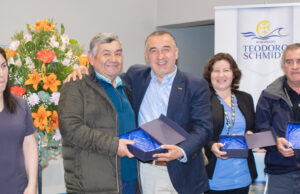 En el día de la atención primaria Teodoro Schmidt reconoció a 16 funcionarios de salud