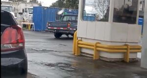 Conductor de camioneta habría intentado darse a la fuga tras cargar combustible en Pitrufquén