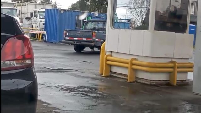 Conductor de camioneta habría intentado darse a la fuga tras cargar combustible en Pitrufquén