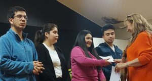 Municipio de Pitrufquén entregó becas de pasajes a 60 estudiantes de alto rendimiento