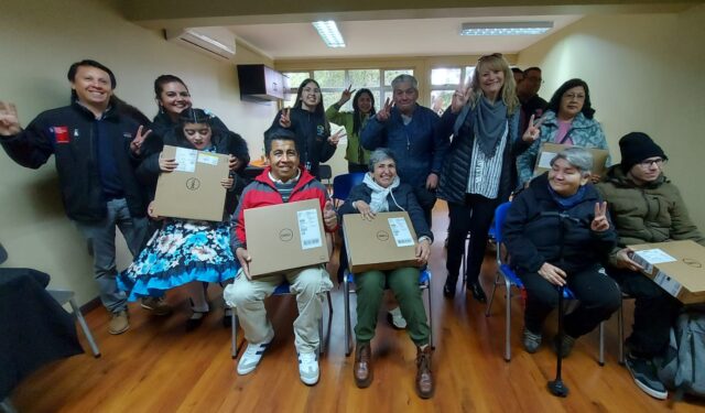 Municipio de Pitrufquén entregó ayuda técnica a personas en situación de discapacidad de la comuna