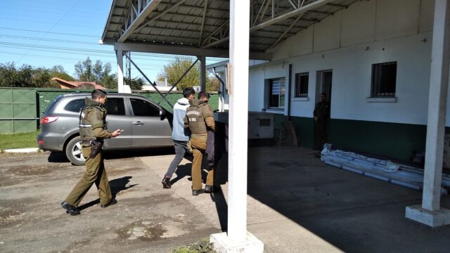 Carabineros detienen en Pitrufquén a individuo con más de 50 detenciones y órdenes vigentes por robo