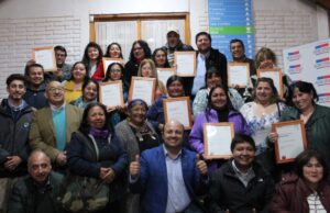 Feriantes de Freire y Pitrufquén fortalecen su trabajo a través de programa de Sercotec