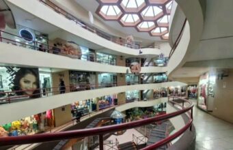 Una mujer muerió tras caer desde el cuarto piso del Policentro Caracol de Temuco