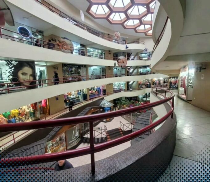 Una mujer muerió tras caer desde el cuarto piso del Policentro Caracol de Temuco