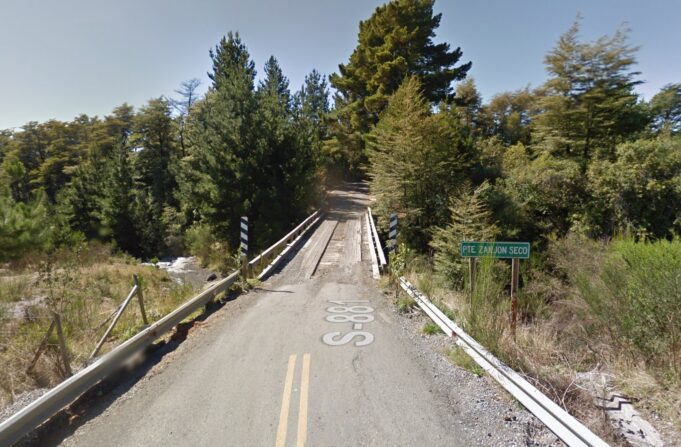En Pucón solicita dos puentes definitivos de hormigón debido al alto flujo vehicular en la comuna
