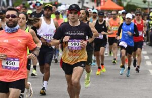 El atleta de Pitrufquén Álvaro Cid Escudero, supera desafíos y logra su mejor marca personal en la maratón de Viña del Mar