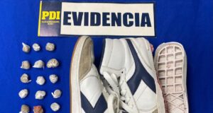 Mujer es detenida por microtráfico: intentó ingresar droga a la cárcel de la Lautaro en la suela de zapatillas