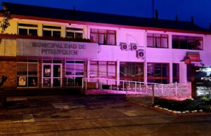 Municipio de Pitrufquén se tiñe de rosado por tercer año consecutivo por el “Mes de concientización sobre el Cáncer de Mama”