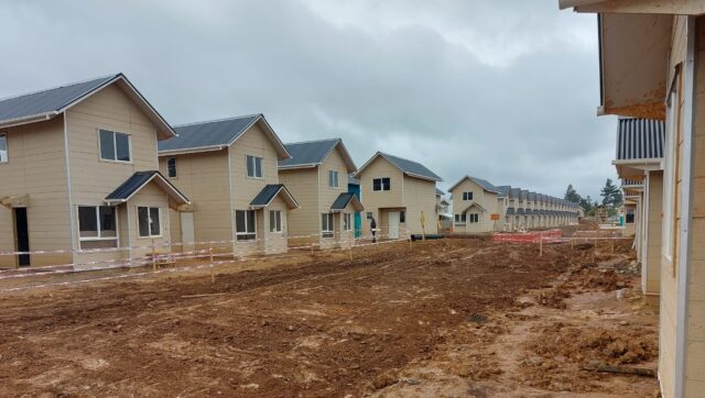 Proyecto habitacional de 159 viviendas sociales del Comité Las Praderas de Pitrufquén tiene un 50% de avance