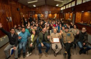 Artesanos y artesanas locales son reconocidos como patrimonio vivo de la comuna en celebración de su día en Gorbea