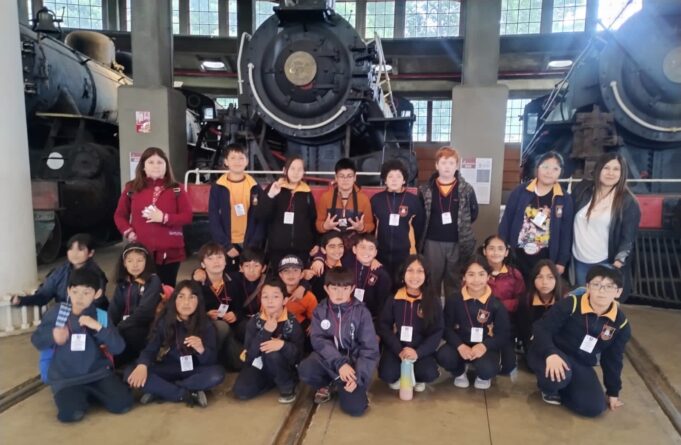 Estudiantes de cuarto básico de la escuela unión latinoamericana de Pitrufquén visitan museo ferroviario Pablo Neruda