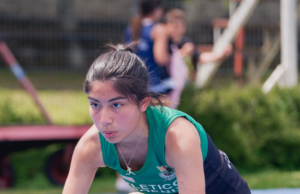 Paloma Carrasco: del éxito en los juegos escolares rurales en Pitrufquén a competencias nacionales de atletismo