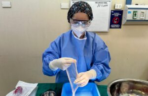 El Hospital regional de Temuco realiza un hito clínico al separar la membrana amniótica de una placenta para fines médicos
