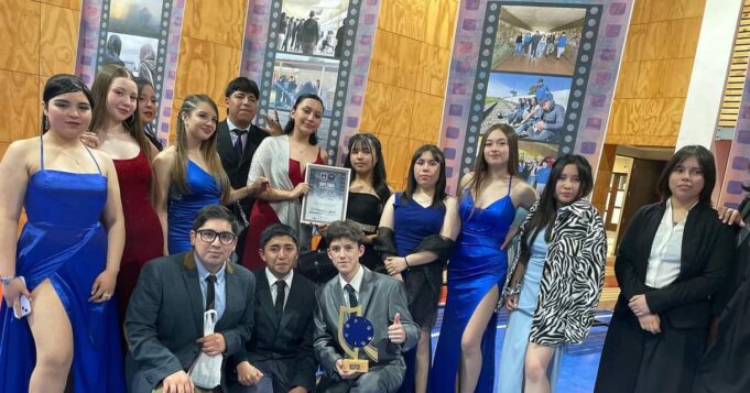 Liceo La Frontera De Villa Comuy destaca en el primer festival regional de cortometrajes estudiantiles en Pitrufquén
