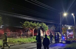 Dos viviendas fueron completamente destruidas por un voraz incendio en Gorbea