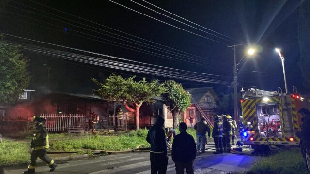 Dos viviendas fueron completamente destruidas por un voraz incendio en Gorbea