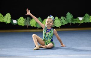 Leonor Flores Parada, pitrufquenina que encontró su pasión en la gimnasia rítmica y sueña con llegar a los juegos olímpicos