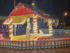 La Plaza Pedro Montt de Pitrufquén se alumbró de luces y colores con la inauguración del Parque Temático de Navidad