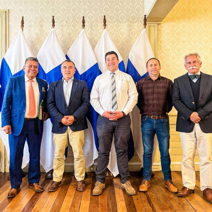 Alcalde Baldomero Santos fue elegido como presidente de la asociación de municipios costa Araucanía (AMCA)