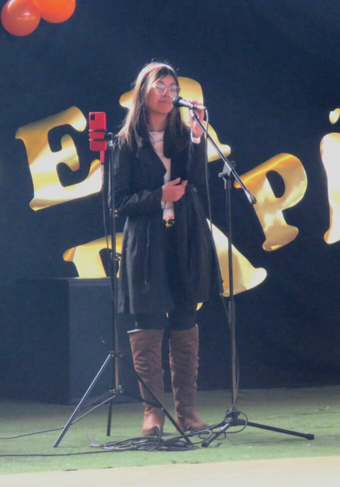 Catalina “Catrina” Quilencheo Savelle: la joven talento de Pitrufquén que conquista con su voz y carisma