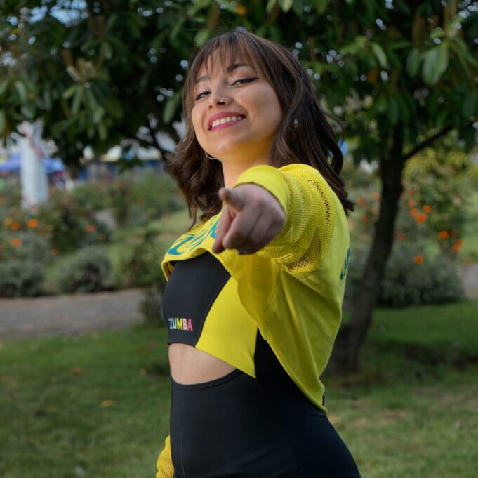 Jessica Poblete Muñoz: la apasionada instructora de Zumba de Pitrufquén que encuentra libertad en el baile